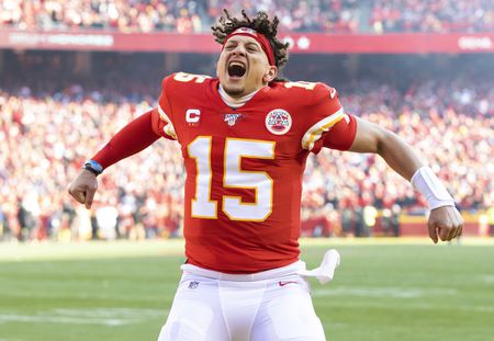 503 milioni di dollari per 10 anni: Patrick Mahomes firma il contratto più ricco della storia dello sport 503 milioni di dollari per 10 anni: Patrick Mahomes firma il contratto più ricco della storia dello sport