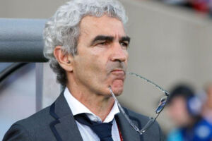 Raymond Domenech torna in panchina dopo 10 anni: allenerà il Nantes item-thumbnail