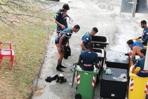 Il Napoli sulla foto della crioterapia con i bidoni: “Rispondono alle esigenze del protocollo Covid” item-thumbnail