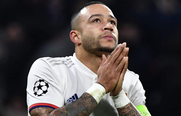 Depay sotto accusa a Barcellona: si starebbe risparmiando per il Mondiale