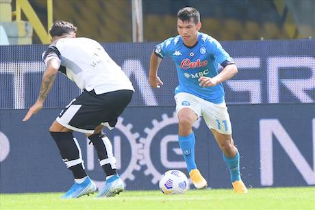 Lozano ha messo lo zampino in entrambi i gol del Napoli