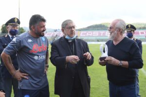 De Laurentiis attacca ancora la Uefa: «Campionato falsato, dovremmo dire tutti “Ci fermiamo”» item-thumbnail