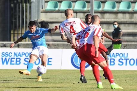 Lozano segna alla Callejon