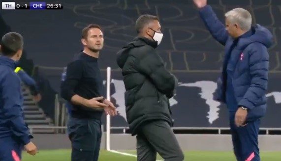 “Quando perdi 3-0 non parli così tanto eh?”, il battibecco tra Mourinho e il figliol prodigo Lampard (VIDEO)