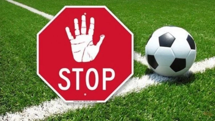 Damascelli: “i privilegi del calcio: tamponi in serie passaporti dubbi”