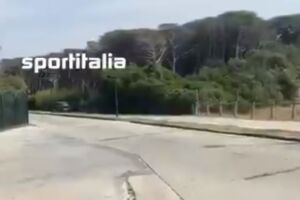 Sportitalia: Milik lascia Castel Volturno senza allenarsi. Cessione vicina? item-thumbnail