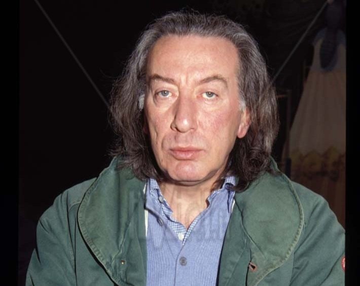 “’Sta canzone però te rice ‘a verità”. In quel “però” c’è il dubbio e l’illusione. C’è la civiltà “’Sta canzone però te rice ‘a verità”. In quel “però” c’è il dubbio e l’illusione. C’è la civiltà