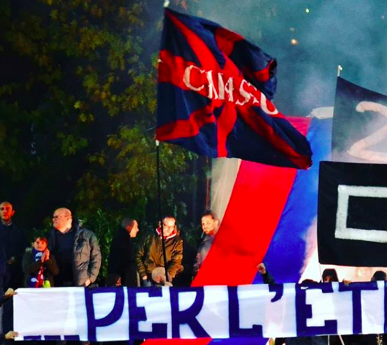 Chiasso, i tifosi si offrono per portare la spesa a casa agli anziani Chiasso, i tifosi si offrono per portare la spesa a casa agli anziani