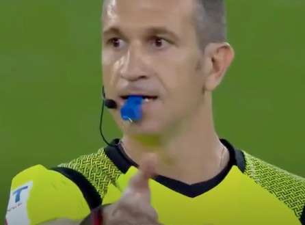 Udinese-Napoli sarà diretta dall’arbitro Manganiello. Juve-Milan a Doveri Udinese-Napoli sarà diretta dall’arbitro Manganiello. Juve-Milan a Doveri