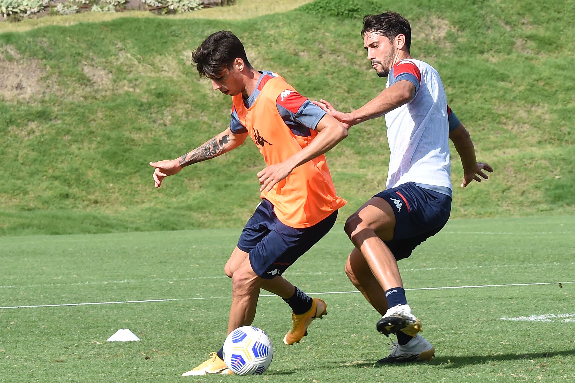 In attesa del calcio decide l’Asl: “Il Genoa è un focolaio, si alleneranno distanziati”