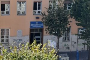 Troppi positivi, il liceo classico Pansini torna alla didattica a distanza item-thumbnail