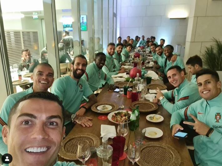La Stampa: Ronaldo possibile untore a cena preoccupa il Portogallo
