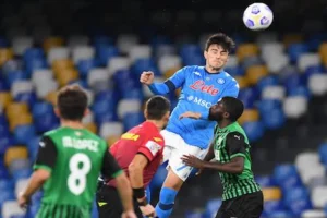 Problema tecnico all'aereo il Napoli parte domani per Bologna