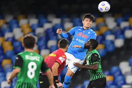 Problema tecnico all'aereo il Napoli parte domani per Bologna