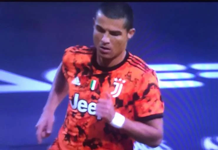 ronaldo sempre più solo