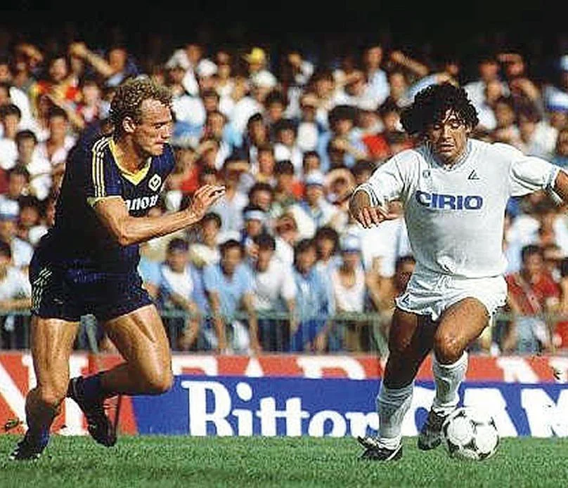 Noi giornalisti omettemmo l'orario della firma di Maradona