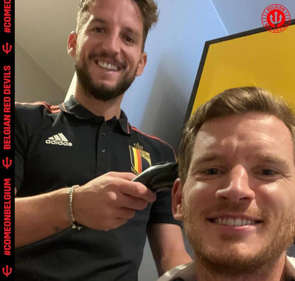 Mertens in Nazionale diventa barbiere Mertens in Nazionale diventa barbiere