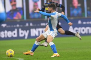 Gazzetta: Mertens pronto a subentrare in corsa contro la Fiorentina item-thumbnail