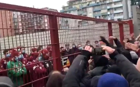 tifosi difendono la Serie A