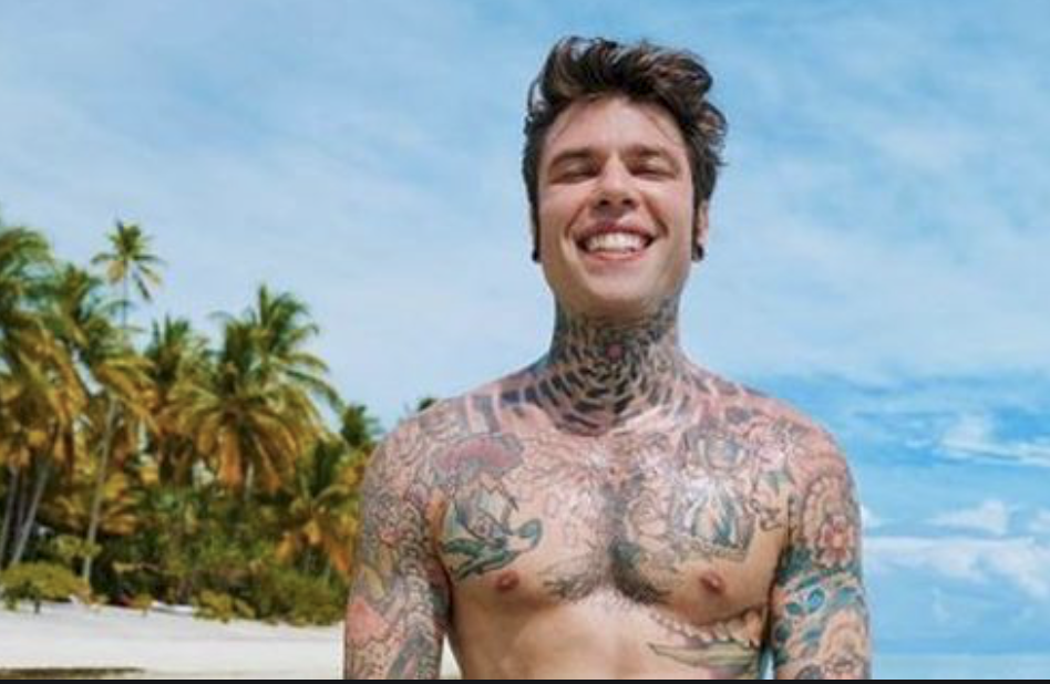 Fedez: «Faccio beneficenza per motivi egoistici: sapere di avere una pubblica utilità mi fa stare bene». Fedez: «Faccio beneficenza per motivi egoistici: sapere di avere una pubblica utilità mi fa stare bene».