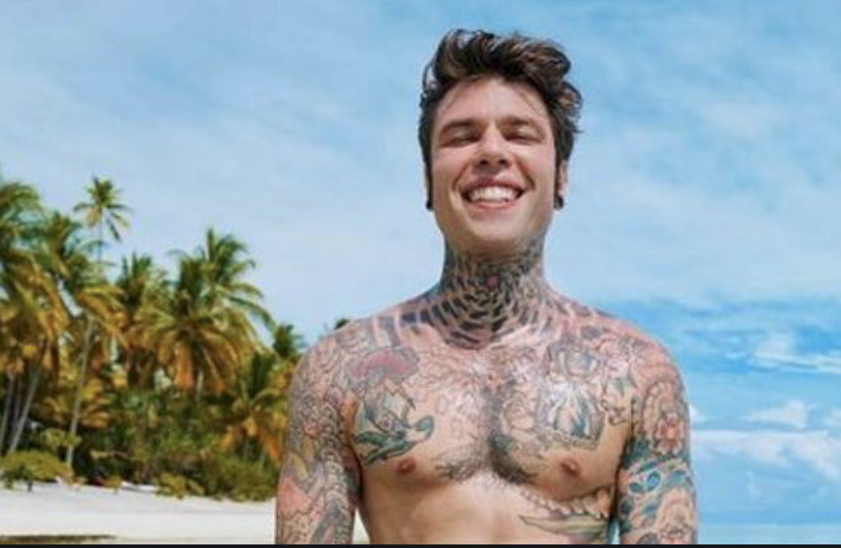 Fedez: «Faccio beneficenza per motivi egoistici: sapere di avere una pubblica utilità mi fa stare bene».