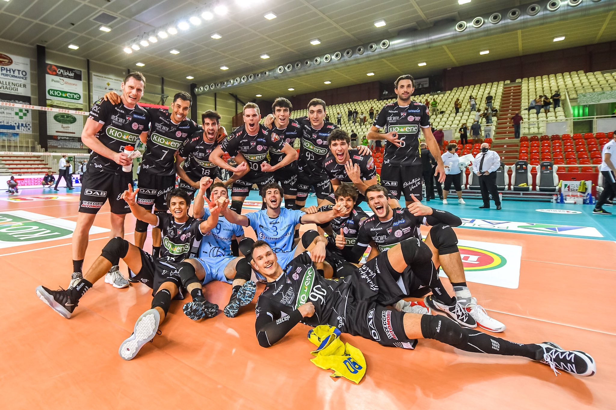 Volley, il Trento è decimato dal Covid, il Padova dà l’ok per il rinvio: «Non era giusto giocare»