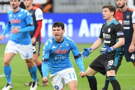 Meno male che Lozano c’è: conquista un rigore, Insigne lo trasforma