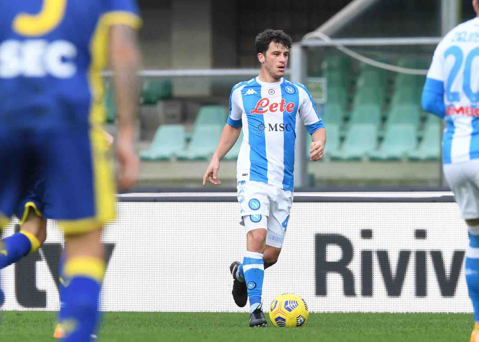 “Comincia forte il Napoli, finisce fortissimo il Verona” “Comincia forte il Napoli, finisce fortissimo il Verona”
