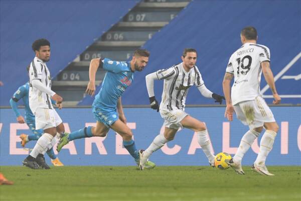 Repubblica: perché il Napoli non ha osato contro una Juve intimorita? Repubblica: perché il Napoli non ha osato contro una Juve intimorita?
