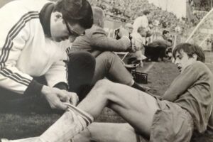 Il massaggiatore ebreo di Cruijff che a 6 anni scappava dai nazisti e ha fatto causa ai “treni della morte” item-thumbnail
