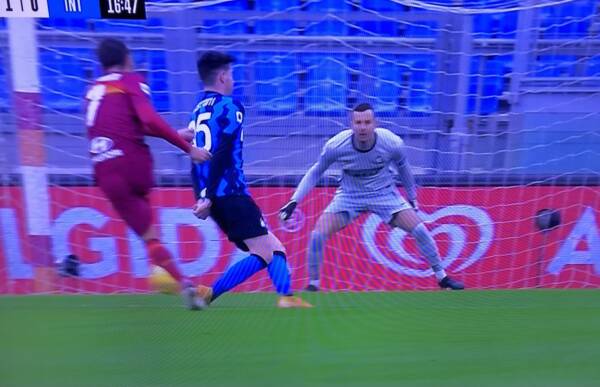 Ziliani: Handanovic che resta a guardare il pallone che s’infila sta diventando un classico abbastanza inquietante Ziliani: Handanovic che resta a guardare il pallone che s’infila sta diventando un classico abbastanza inquietante