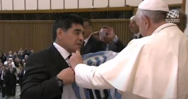 Papa Francesco: «A calcio non ero forte e mi mettevano in ...
