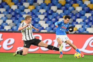Allegri: «De Ligt? Arrivò alla Juve e sembrava dovesse diventare Pallone d’oro. E’ bravo, ma ci vuole calma» item-thumbnail