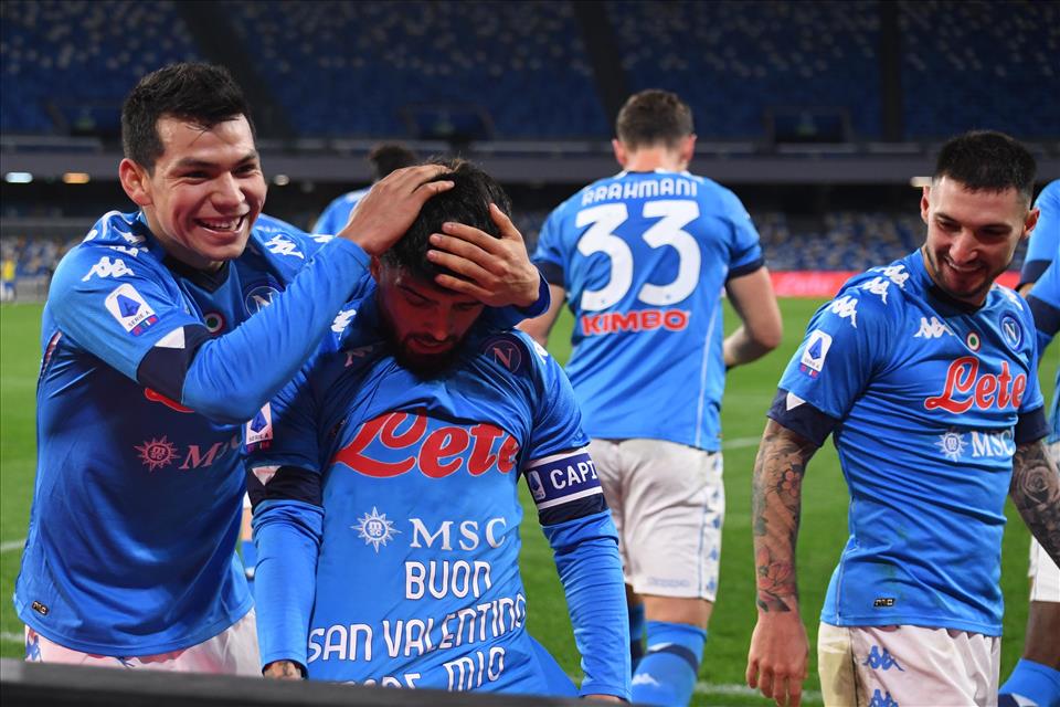 CorSport: “Se Insigne firmerà, sarà un rinnovo a vita. Oppure andrà via” CorSport: “Se Insigne firmerà, sarà un rinnovo a vita. Oppure andrà via”