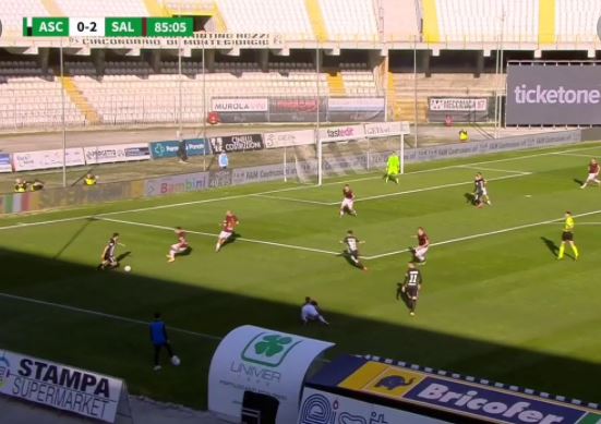 Ascoli-Salernitana, Dziczek sviene in campo. Aveva già avuto un malore in allenamento a settembre