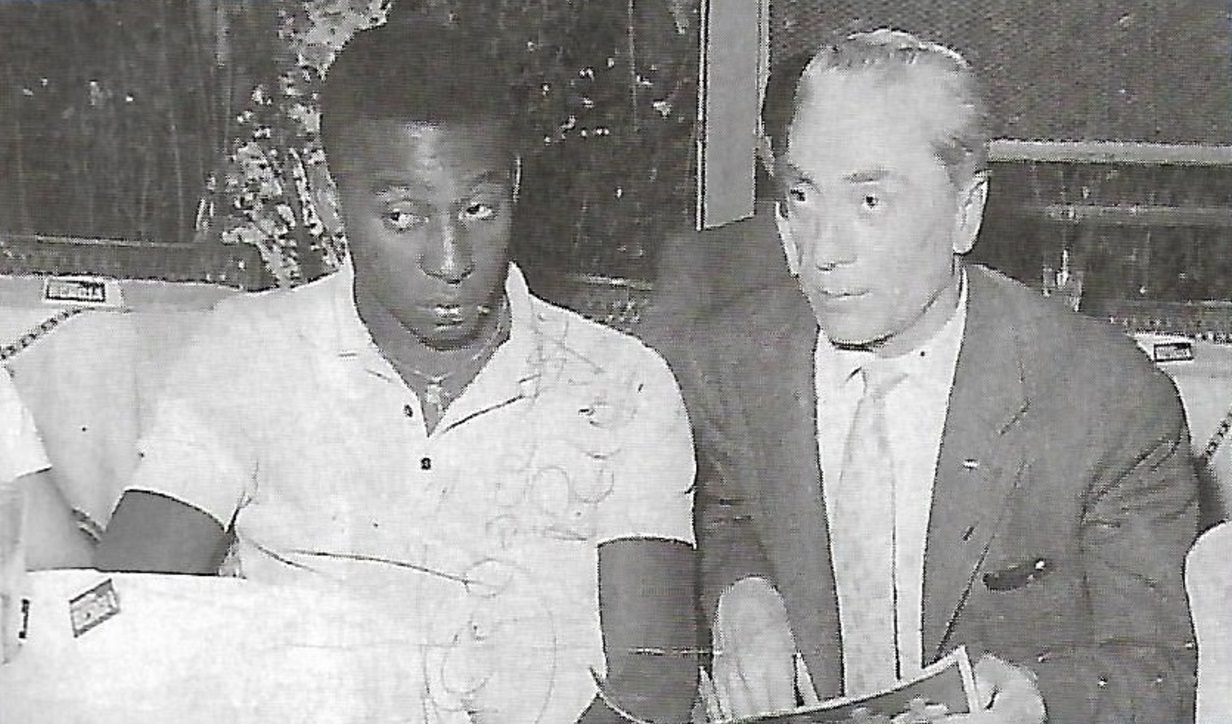 Ottina, l’allenatore italiano che scoprì Pelé a 14 anni e fu cacciato prima di allenarlo Ottina, l’allenatore italiano che scoprì Pelé a 14 anni e fu cacciato prima di allenarlo