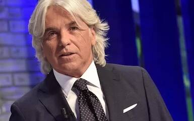 Zazzaroni chiede scusa a Fonseca sul duro confronto tra lui e i giocatori della Roma Zazzaroni chiede scusa a Fonseca sul duro confronto tra lui e i giocatori della Roma