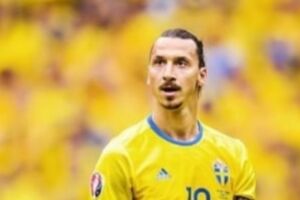 Ibrahimovic dà forfait: non ci sarà agli Europei item-thumbnail