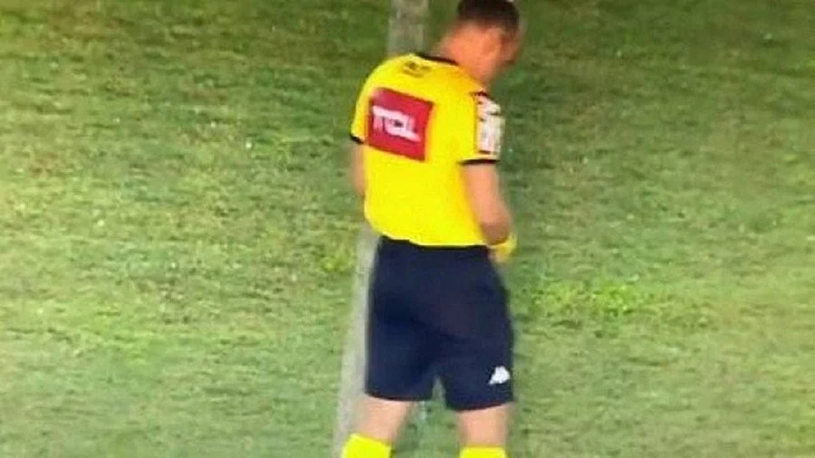 arbitro pipì