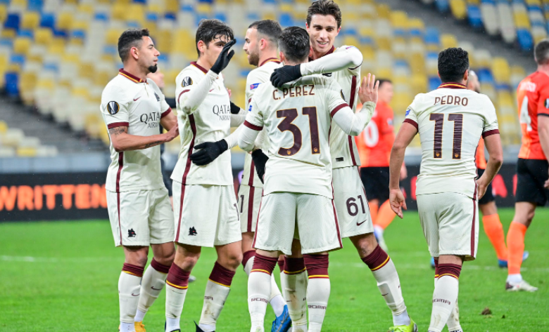 La Roma batte lo Shakhtar 2-1 e passa ai quarti di finale di Europa League