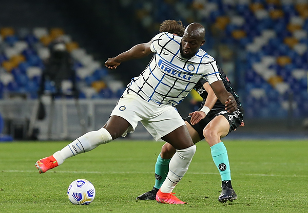 Il Manchester City vuole Lukaku. Che, a parole, non lascerà l’Inter Il Manchester City vuole Lukaku. Che, a parole, non lascerà l’Inter