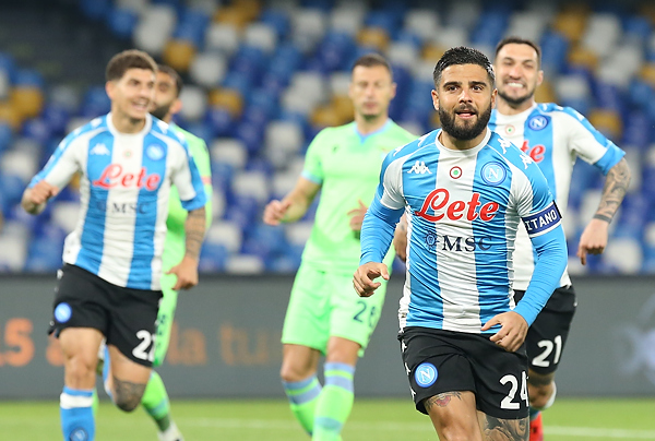 Insigne 8: sempe cchiú ccapitano e cchiú leader