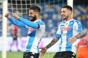 Il Napoli va di goleada alla Lazio (5-2) e tiene viva la speranza Champions item-thumbnail