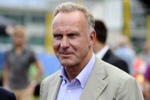 Rummenigge: «I calciatori si lamentano di giocare troppo, ma si sono auto-intrappolati chiedendo più soldi» item-thumbnail
