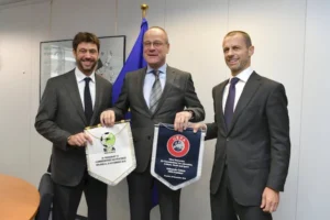 Ceferin Juve Real Barcellona puniti