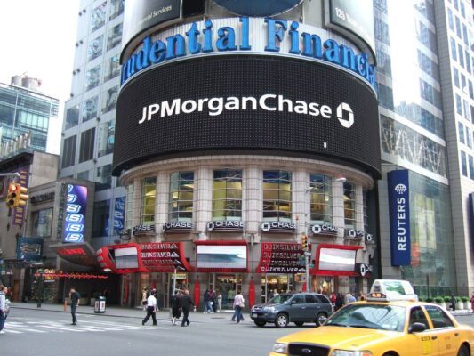 Così la Superlega è un azzardo: dodici club col cappello in mano davanti a JPMorgan