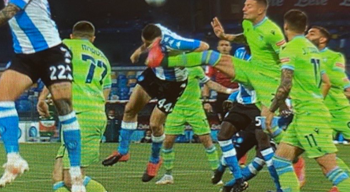 La moviola del CorSport: giusto il rigore al Napoli su Manolas La moviola del CorSport: giusto il rigore al Napoli su Manolas