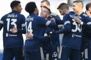 La Stampa su McKennie: cosa passa nella testa di chi organizza una festa in pandemia? item-thumbnail