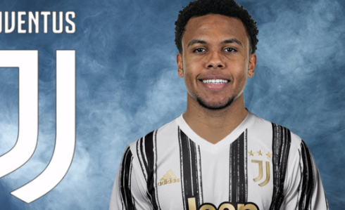 «Fuori casa di McKennie tante Mercedes, Jeep e gente senza mascherina. Molti più di 10 invitati» «Fuori casa di McKennie tante Mercedes, Jeep e gente senza mascherina. Molti più di 10 invitati»