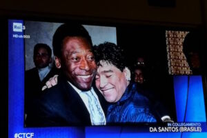 Pelè: «Il migliore tra me e Maradona? Per Dio siamo tutti uguali» item-thumbnail